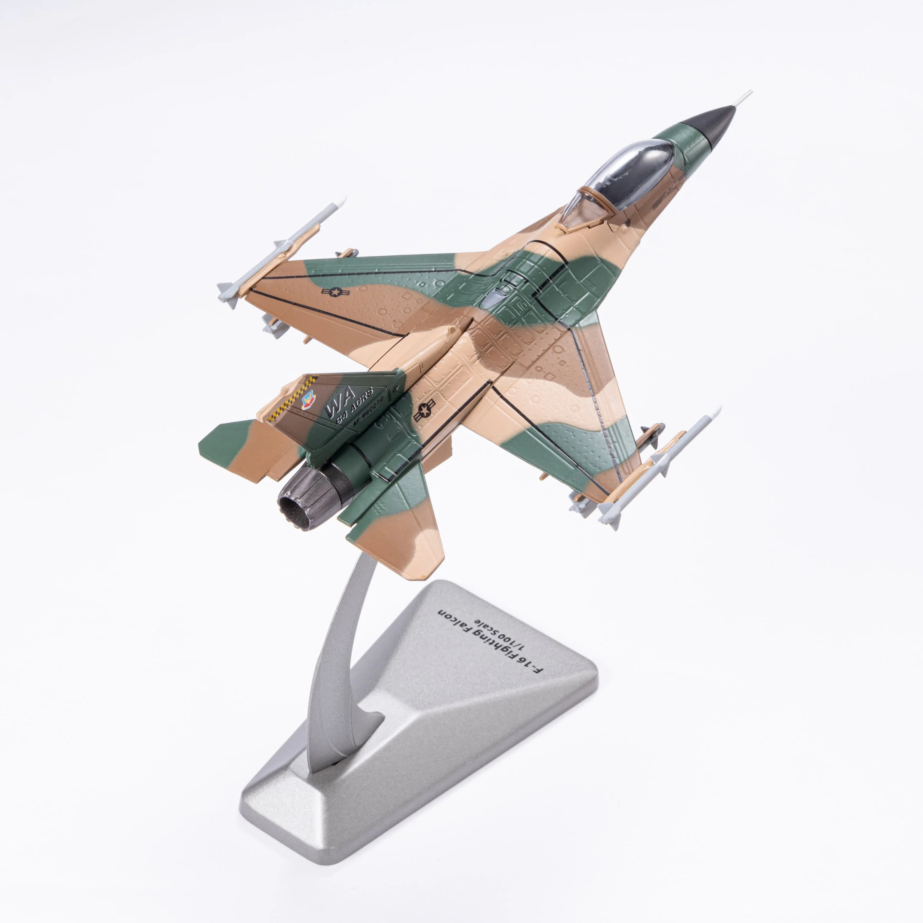 

Металлическая масштабная модель F16 1/100 (включая основа) Модель камуфляжной шкалы Размещение дома, коллекция и украшение Креативный подарок