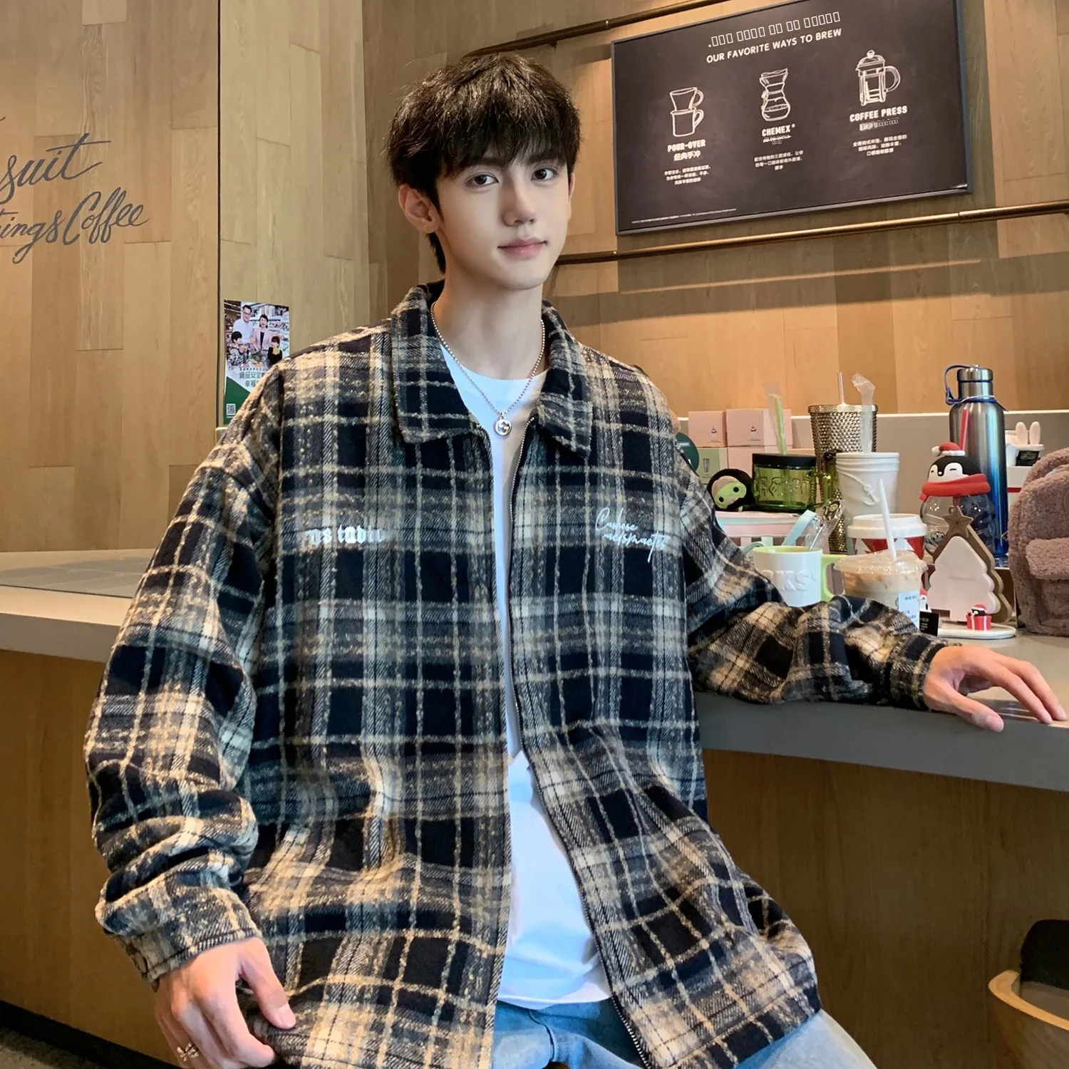 

Мужская повседневная клетчатая куртка в стиле ретро для весны и осени, элегантная, в гонконгском стиле, с легким французским шиком, премиум-класса.