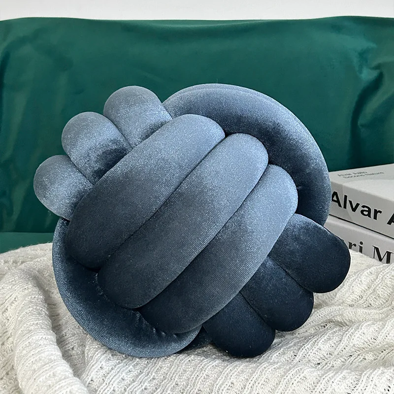 Handwoven Velvet Knot Pillow 3