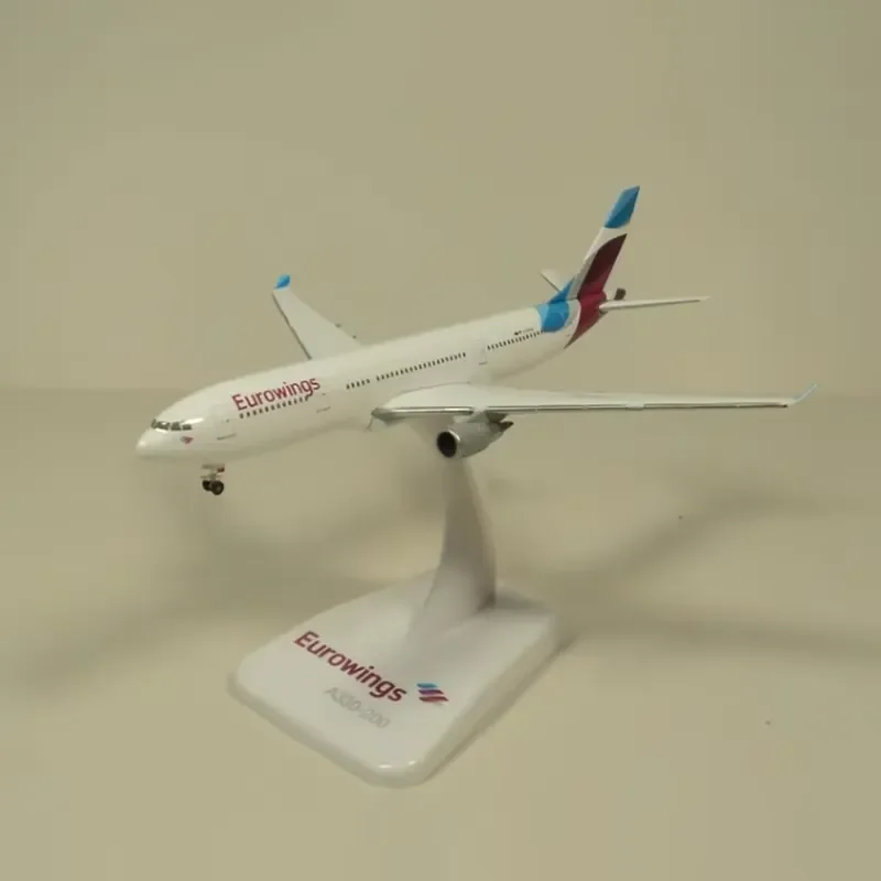 for A330-200 1:500 Diecast Alloy Aircraft Model Realistic Static Display Ornament High Quality Simulation Toy Collectible