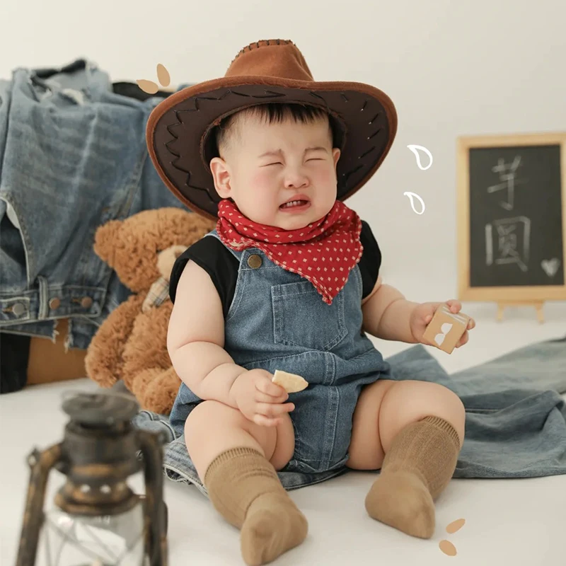 ملابس أطفال للتصوير الفوتوغرافي في استوديو الصور بعمر سنة واحدة ملابس أطفال للتصوير الفوتوغرافي ديك كاوبوي موضوعАКККСФПЕ