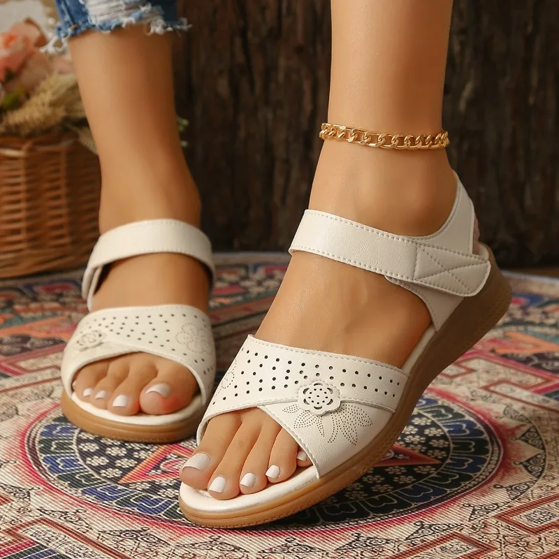 New Comfortable Women Flat Bottom Anti Slip Sandals 2026 New Summer Hollow Solid Soft Bottom Female Shoes Casual Outdoor Sandals