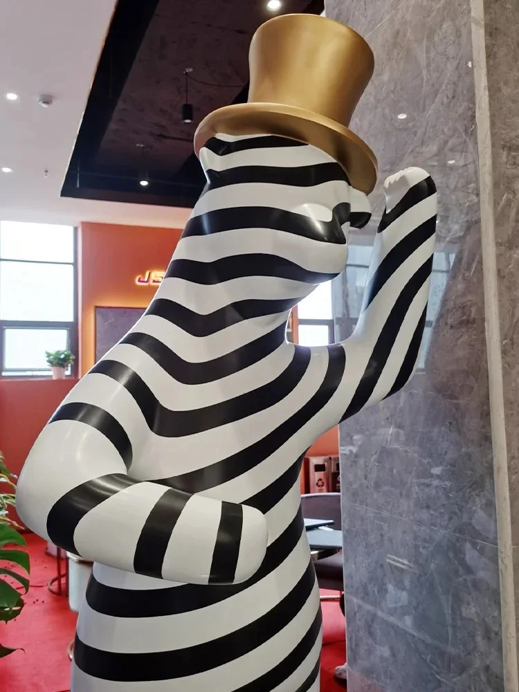 Light Luxury Stripe Hat Bear Sculpture Model Room Shopping Mall Internet Red Cartoon Landing Bear Hotel Sales Office Welcome Dec