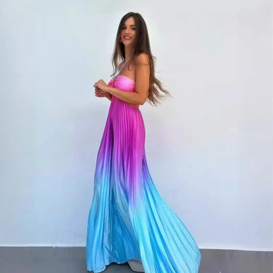 

2025 New Summer Gradual Change Color Neck Pleated Fashion Dress Women Beach Dress European and American Personality