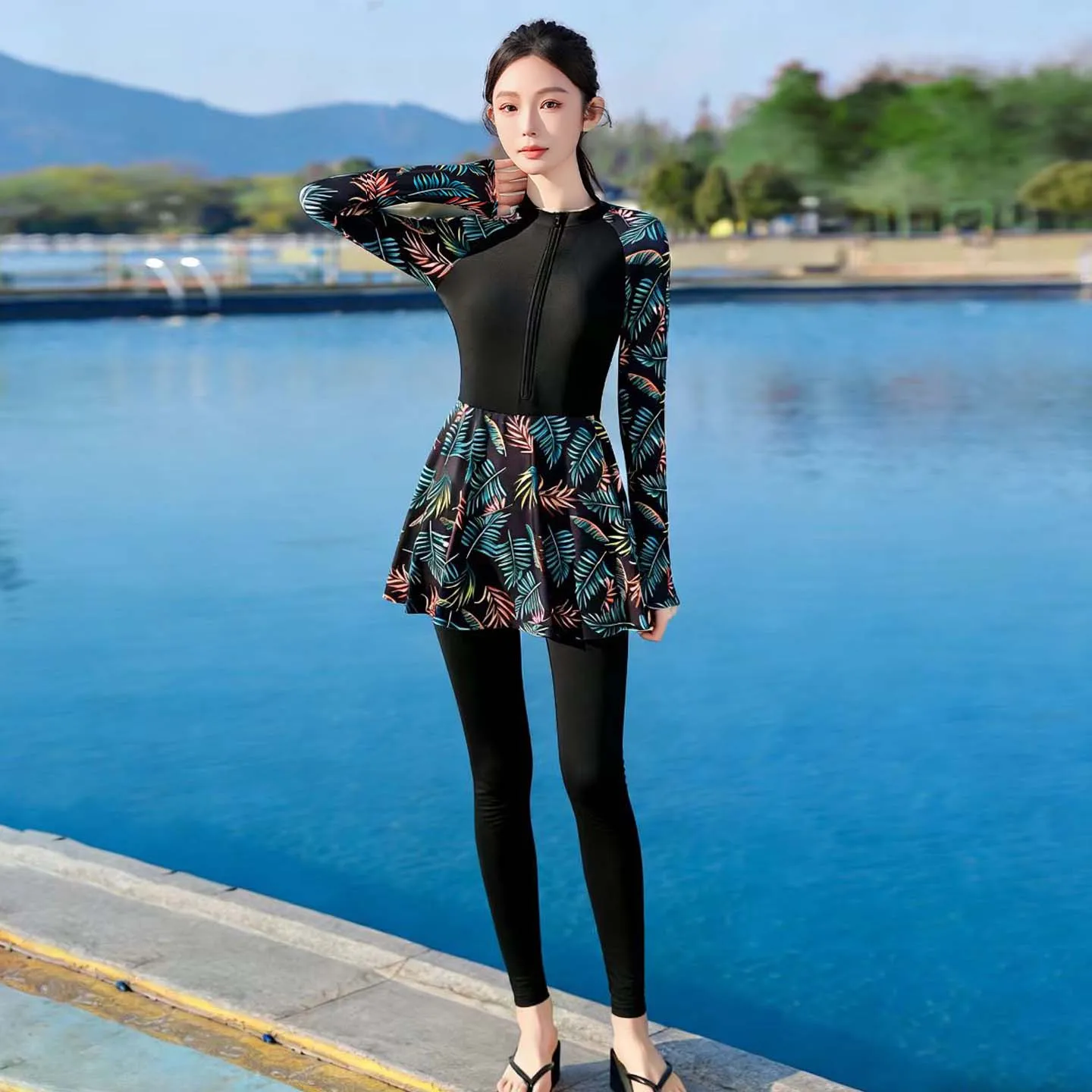 

Elegant One-Piece Swimsuit Women's Long Sleeve Thermal Bathing Suit Belly Covering Slimming Swimwear High Elasticity Lycra