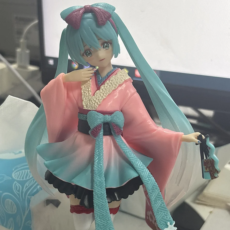 Disponibile originale FURYU TENITOL Hatsune Miku Anime Action Figure Giocattoli per bambini Regalo Modello da collezione Ornamenti