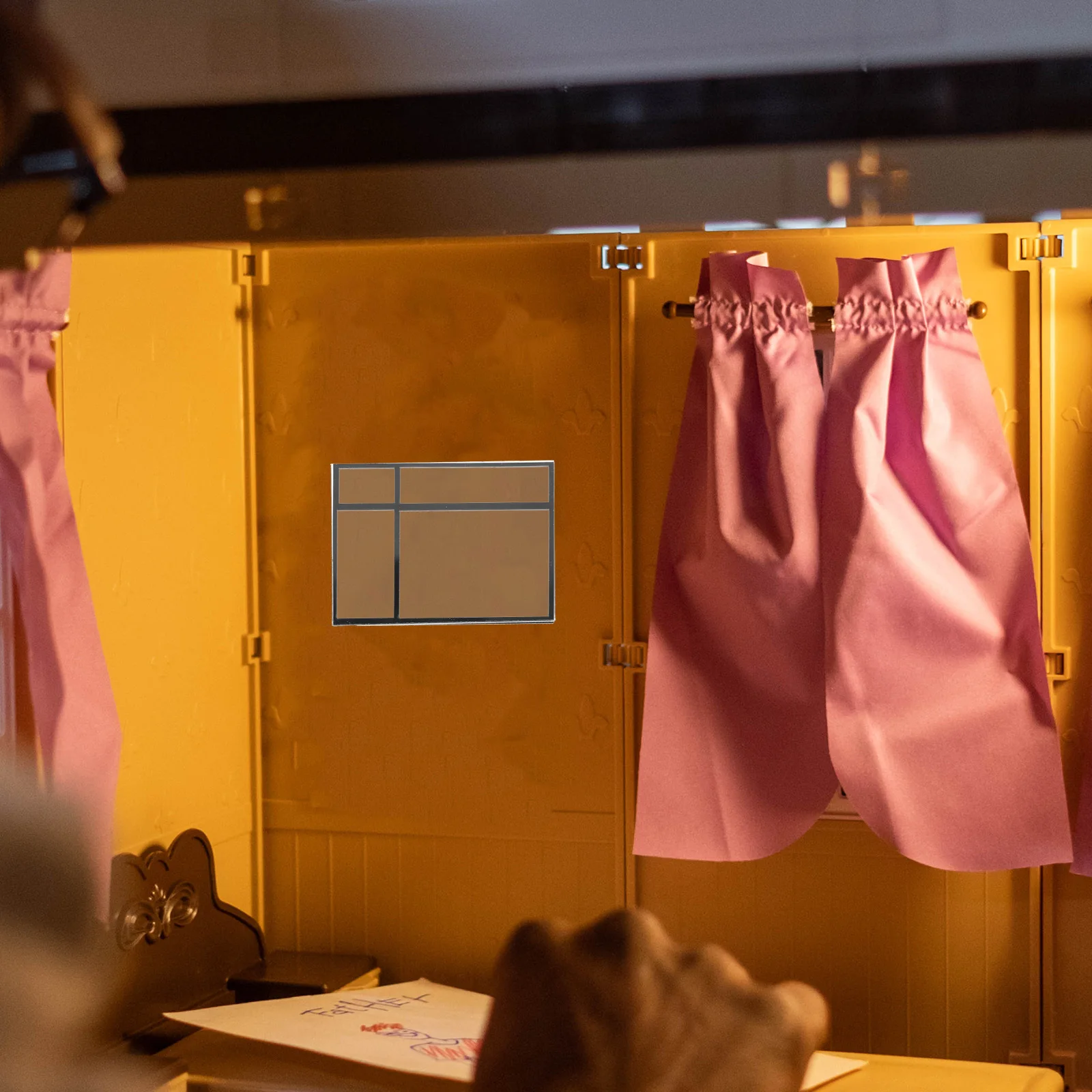 

2Pcs Miniature House Windows Hand-Assembled Scale Window for DIY Diorama Decor Victorian Style Mini Construction Window Frame