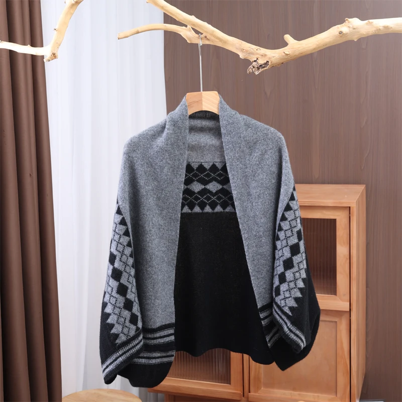 

Women's 100% Wool Quilted Shawl Multi-Functional Bohemian-Style Knitted Cardigan for Autumn And Winter Sub-Shawl And Scarf