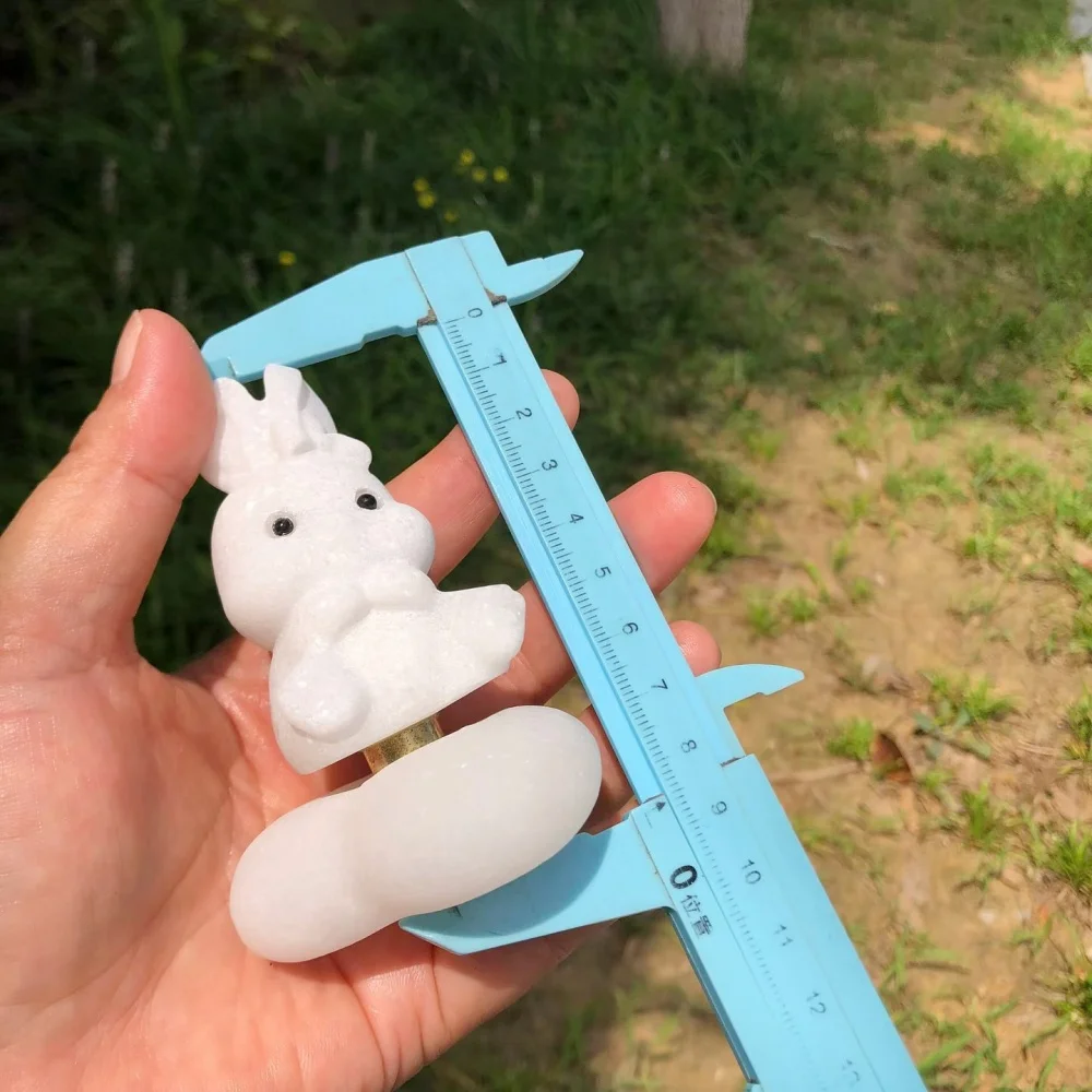 8.5cm Hand Carved White Marble Jade Rabbit Figurine Rotatable Healing Crystal Desktop Ornament Cute Home Decor Gift