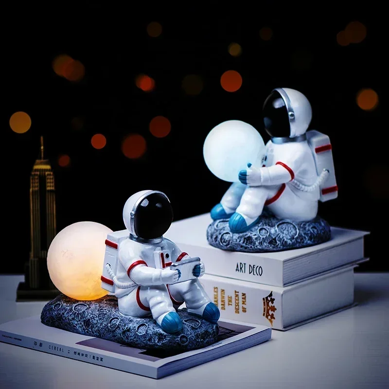 

Nordic Astronaut Figurine Night Light Spaceman Model Resin Statue Crafts Ornaments Home Room Decoration Creative Birthday Gifts