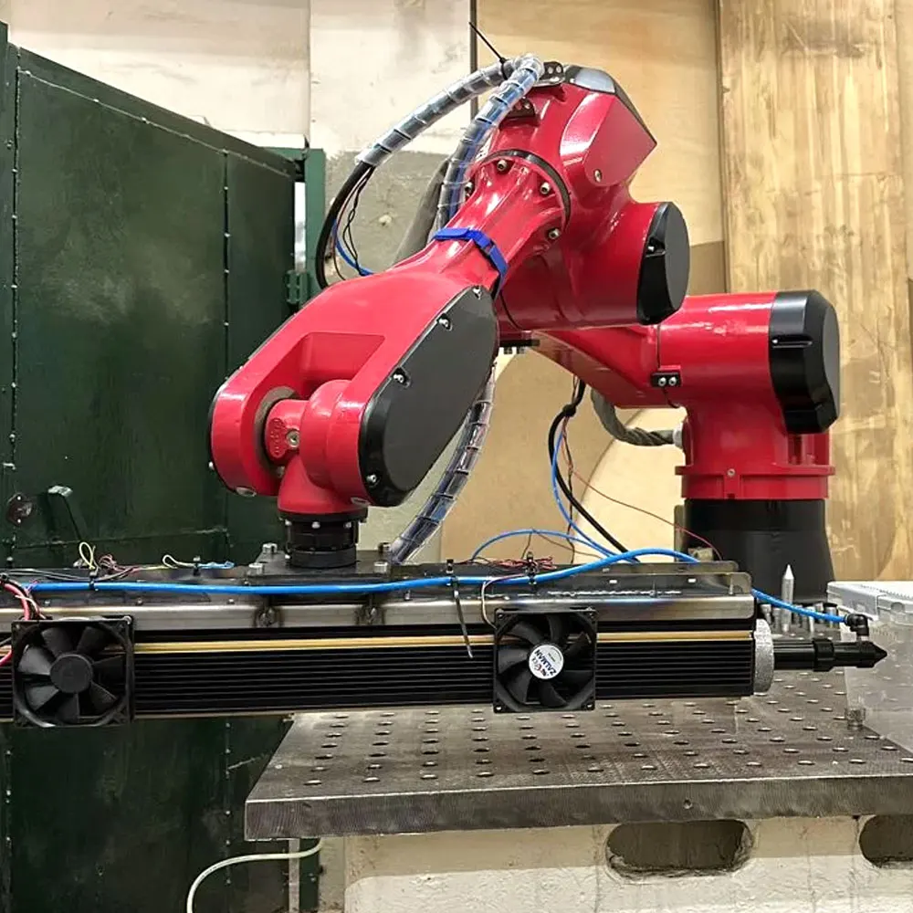 روبوت صناعي عالي الدقة للتحميل والتفريغ متوافق مع مراكز التصنيع المختلفة وأنواع مختلفة من المخارط التلقائية