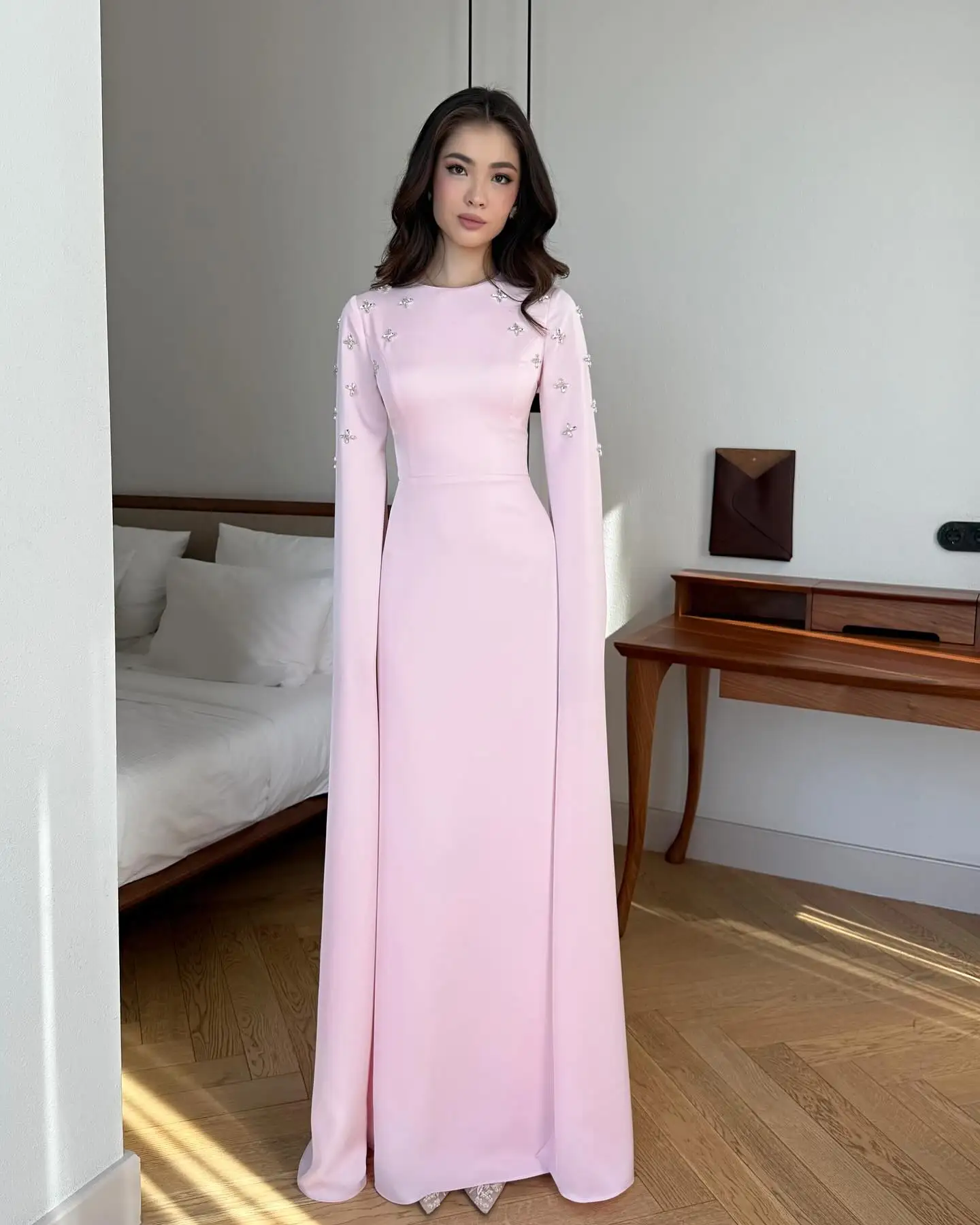 

Customized Elegant Pink Prom Gown Women's Beaded Long Sleeve Party Evening Dress Floor Length Special Occasion Dresses Saudi