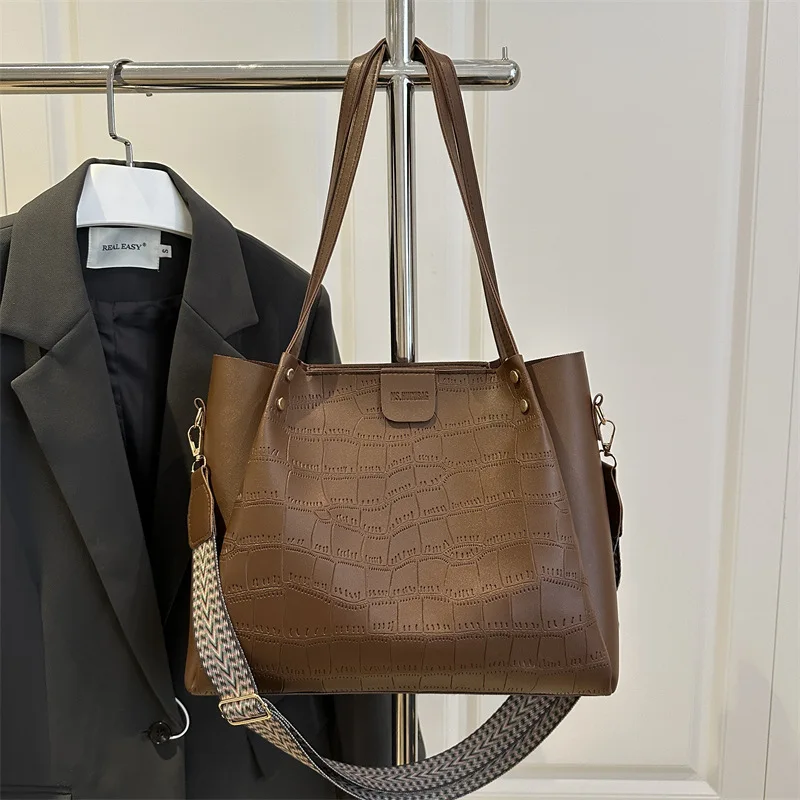 

Luxury designer bags high quality handbags women classic shoulder design durable style suitable for work school shopping or trav