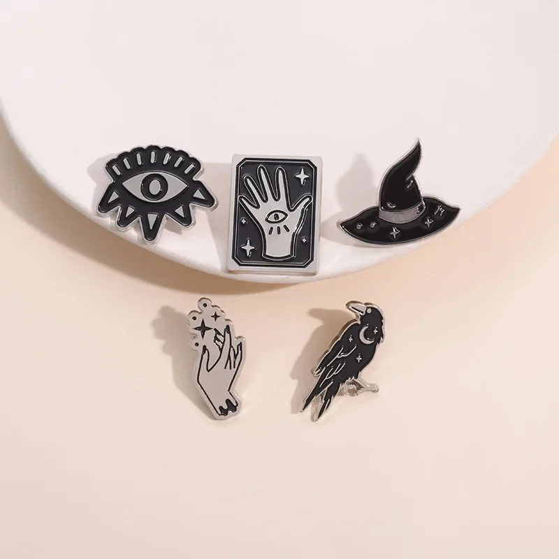 Punk Black Wizard Hat Crow Pin Gothic Eye Tarot Hand Enamel Brooches Clothing Hat Badge Decoration Jewelry Gifts Wholesale