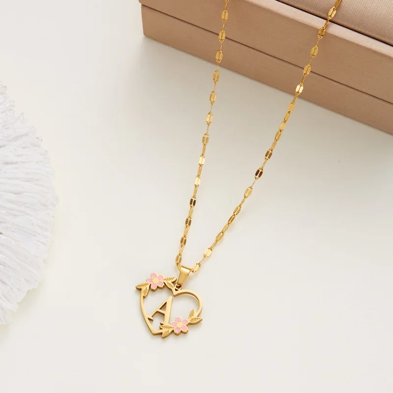 Stainless Steel Love Heart A-Z Letter Necklace Lady Lover Necklace Flower Pendant Initials Fashion Jewelry Valentine\'s Day Gift
