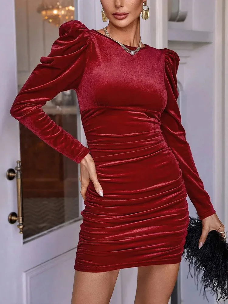 Latest style 2024New ins Sexy Spicy Girl Round Neck Velvet Design with Drawn pleats, slim fit, and buttocks long skirt