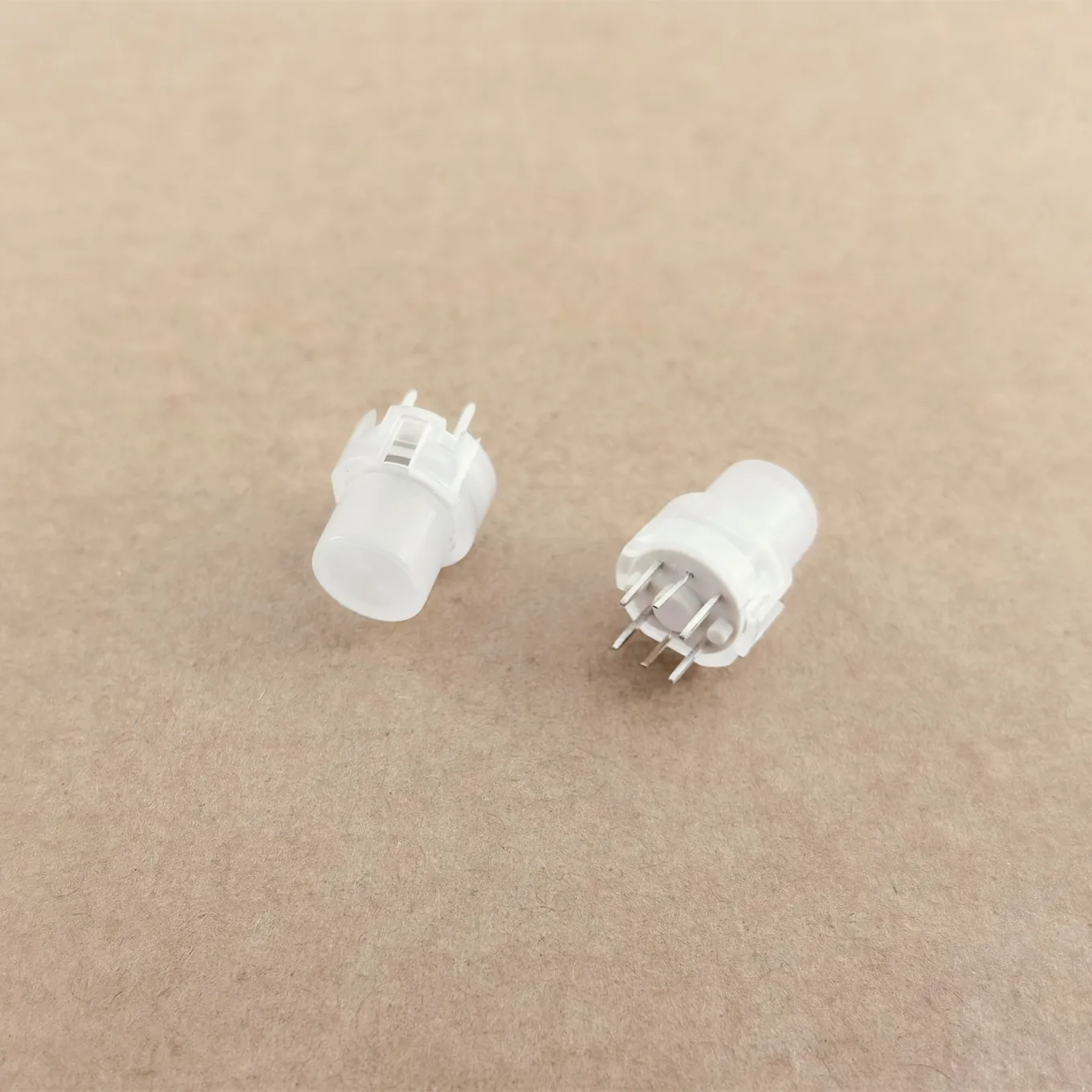 

Original New 100% KS01-BL with LED light 6pin button switch reset button white light diameter 9mm