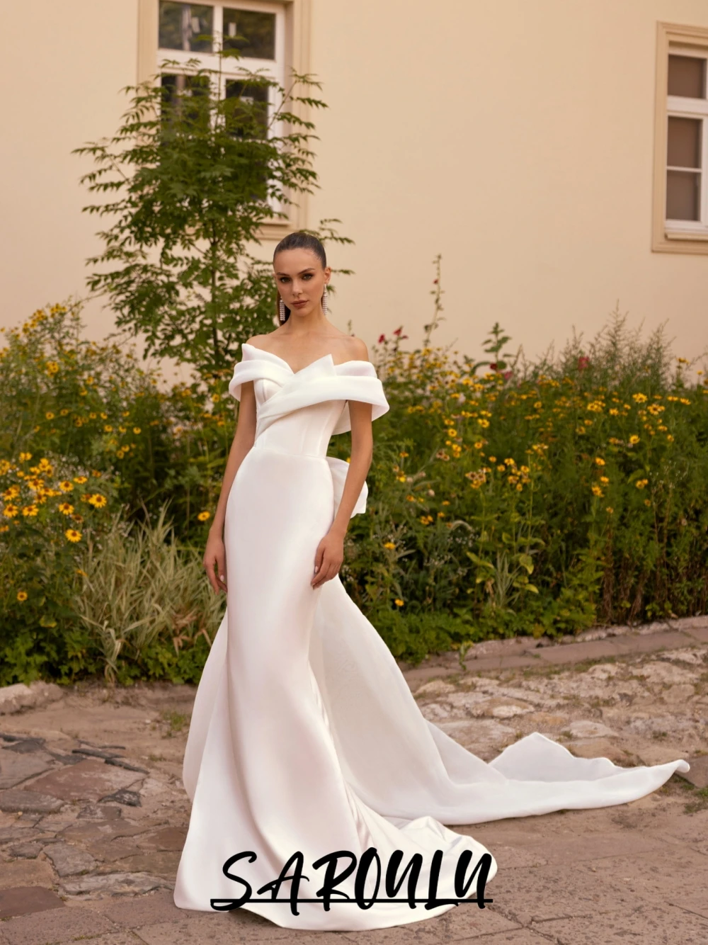 

2026 Flowy Satin Long Wedding Dress, Chic Off-the-shoulder Bridal Gown, Romantic Detachable Bow Simple Bride Wear, Customized