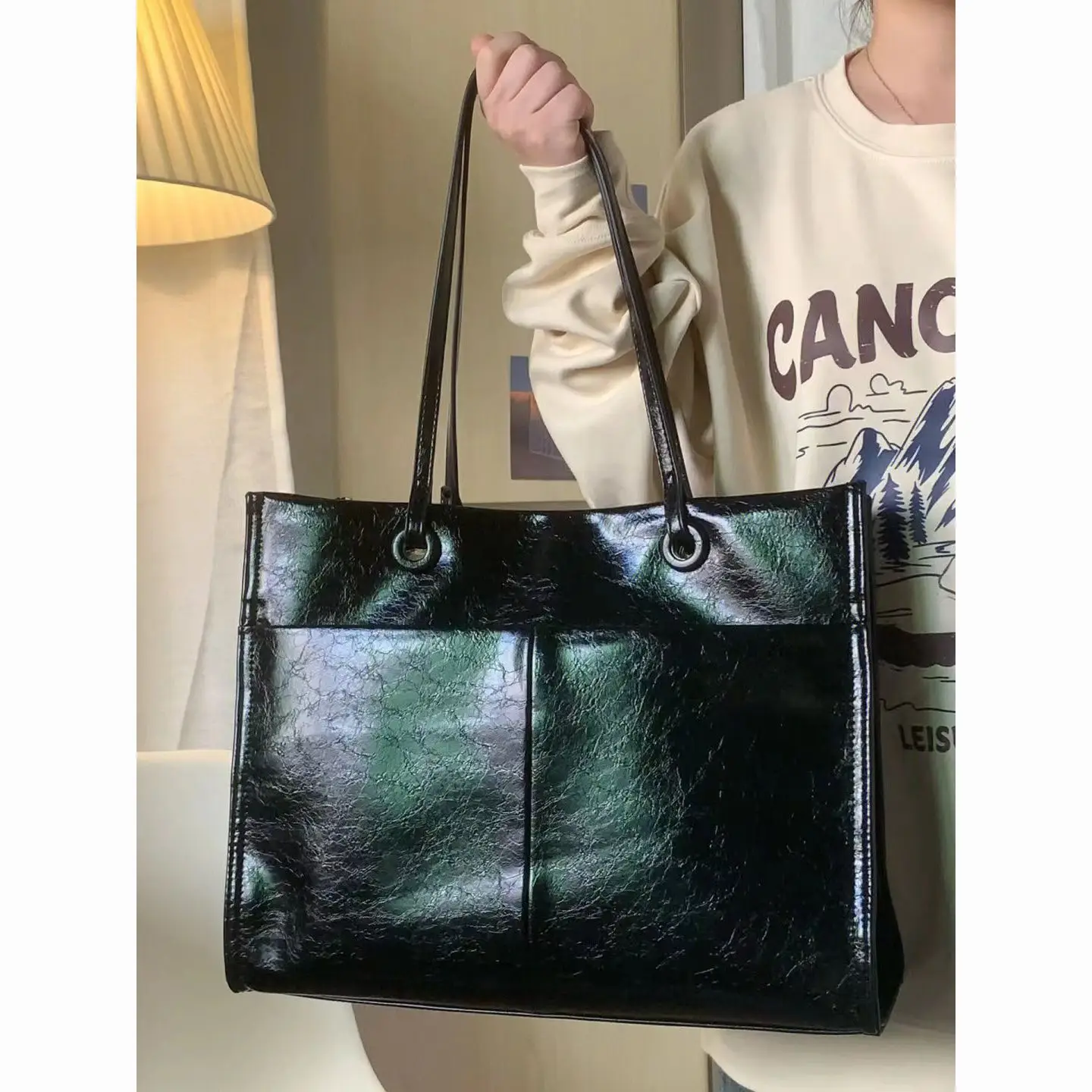 

Casual Chains Tote Bags for Women 2023 Shoulder Bag Designer Large Shopper Purses and Handbags Commute Big Square Bag Clutch New