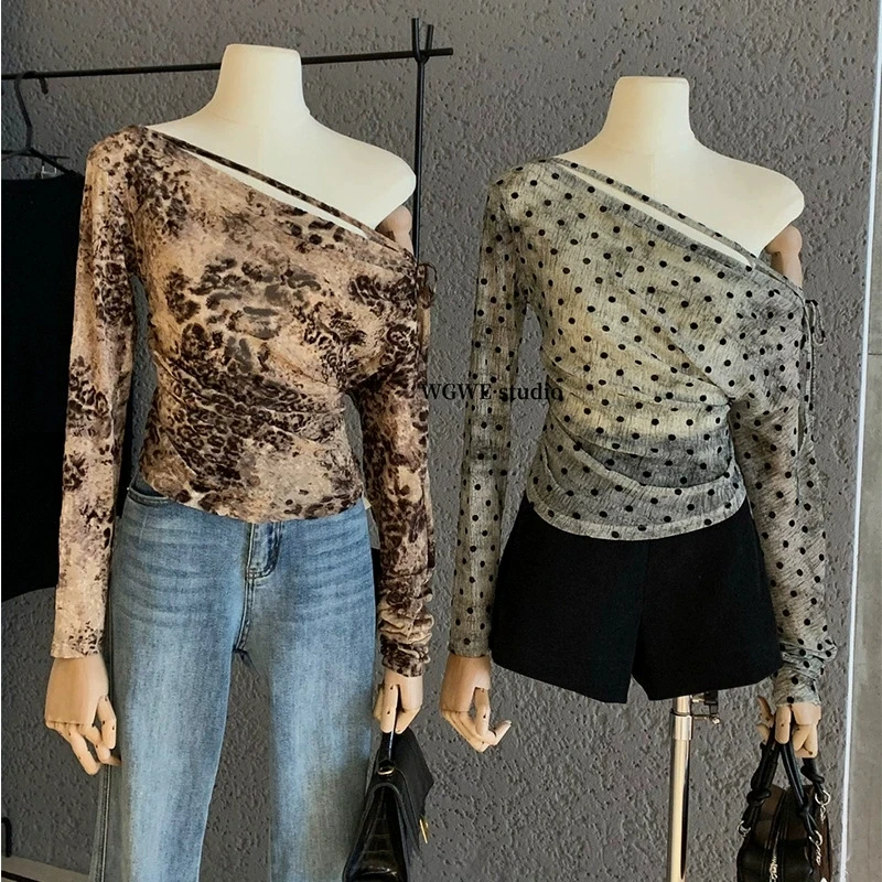 

Korean contrasting color one-shoulder short-sleeved T-shirt for women 2025 summer new irregular knitted top