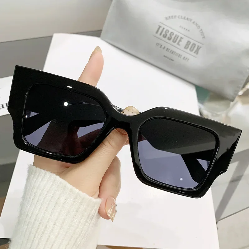 New Vintage Square Sunglasses Woman Fashion Retro Sun Glasses Female Eyewear Brand Designer Glasses UV400 Gafas De Sol