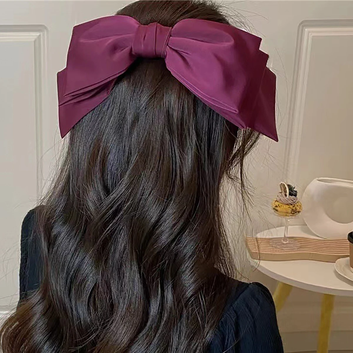 Große Satin-Haarschleifen Elegante Einfarbige Haarspangen für Damen und Mädchen Frisuren – Detail 6
