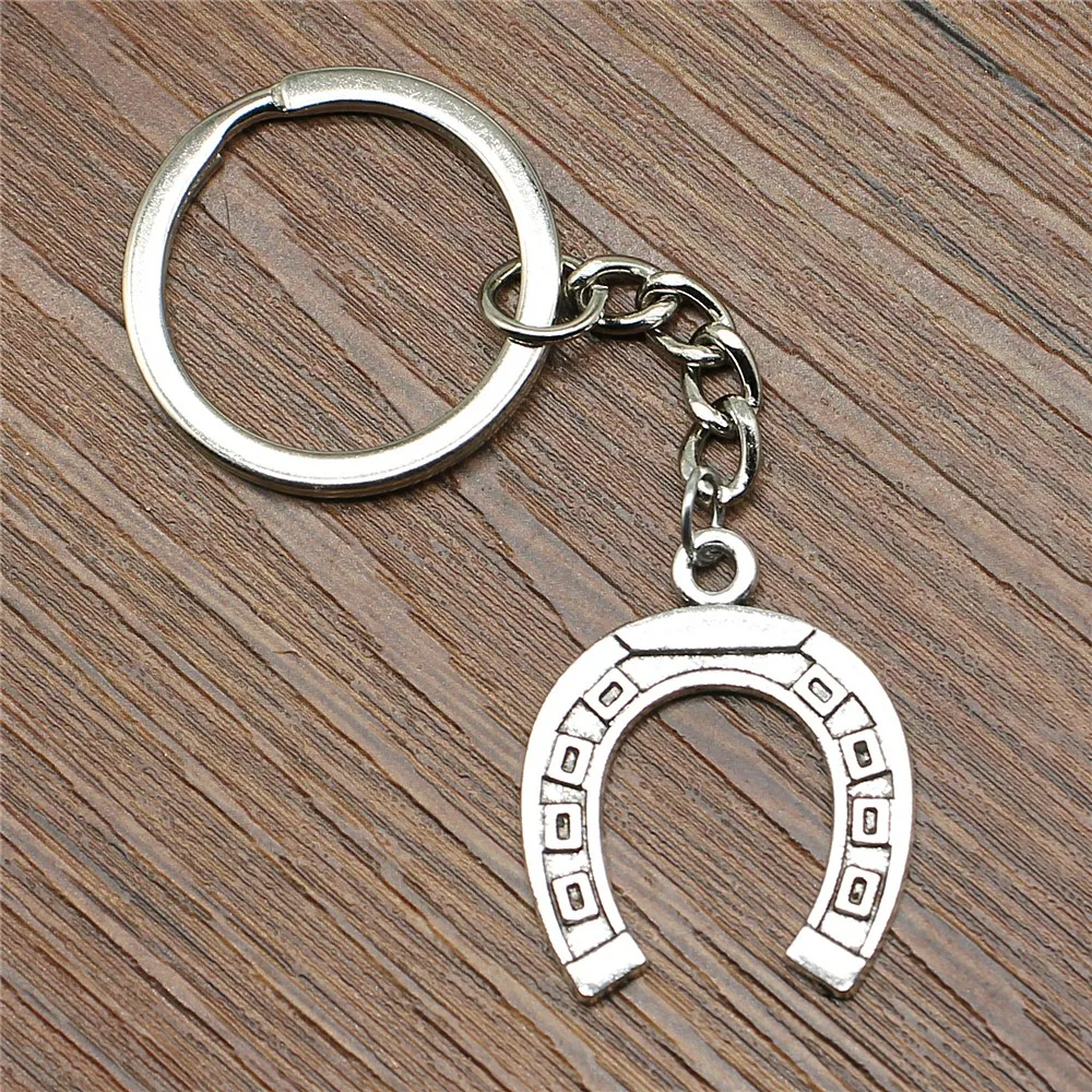 1 Piece Keyring Horseshoe Keychain 30x24mm Silver Plated New Fashion Handmade Metal KeyChain Souvenir Gifts For Women B11864