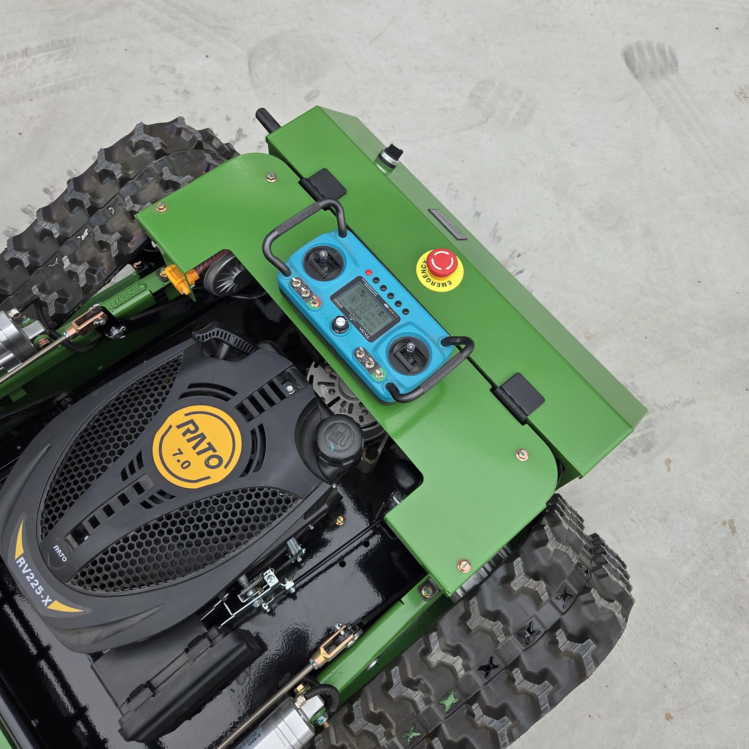 China specializes in manufacturing remote control lawn mower 4-stroke electric oil hybrid Loncin 224 engine