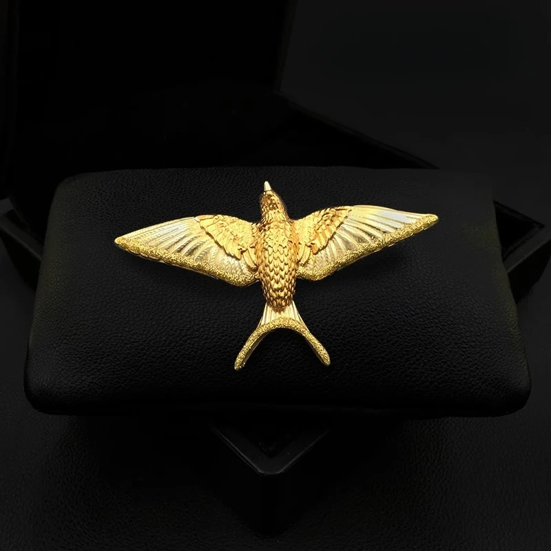 

2023 Elegant Premium Spread Wings Swallow Bird Brooch High-End Stylish Fashion Accessory for Women's Suit Jacket Lapel Pin Gifts
