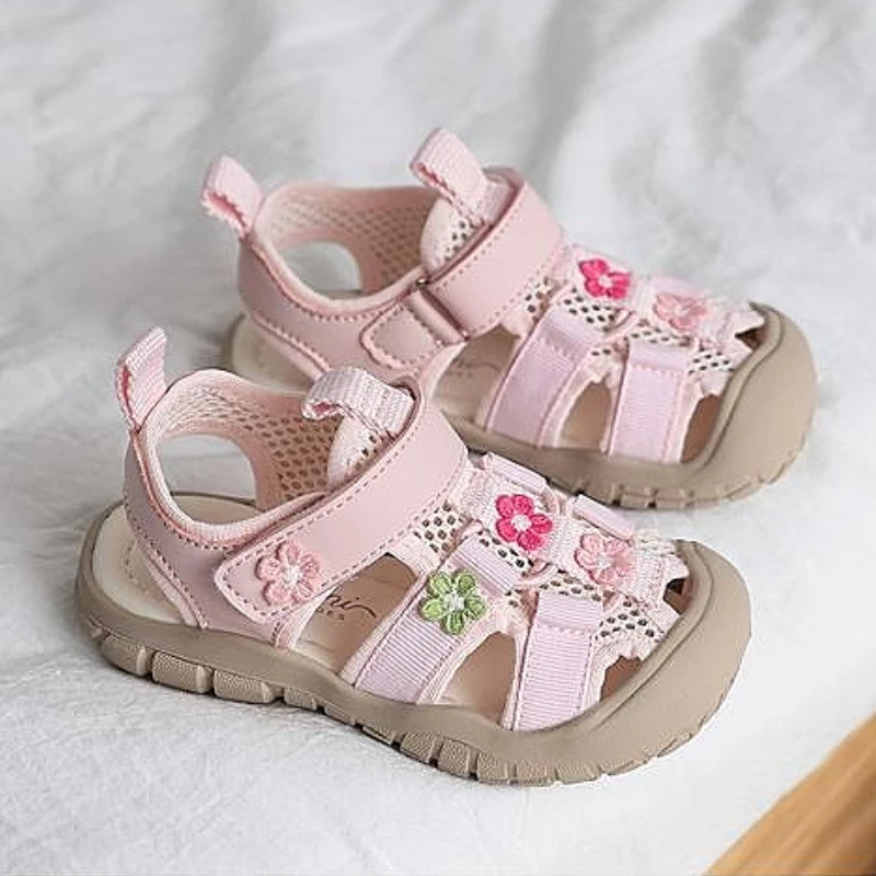 

Children's Sports Sandals 2025 Summer Closed-toe Anti Collision Flower Girl Princess Sandals Outdoor Beach River Tracing Shoes