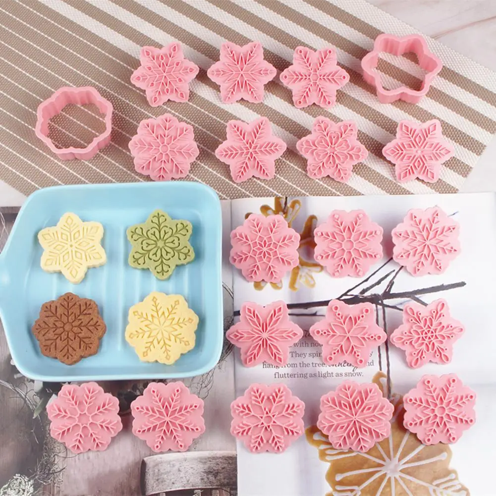 

9Pcs Christmas Cookie Mold Snowflake 3D Plastic Cookie Mold Press Type Cookie Mould Stamp Xmas New Year Party Baking Tools