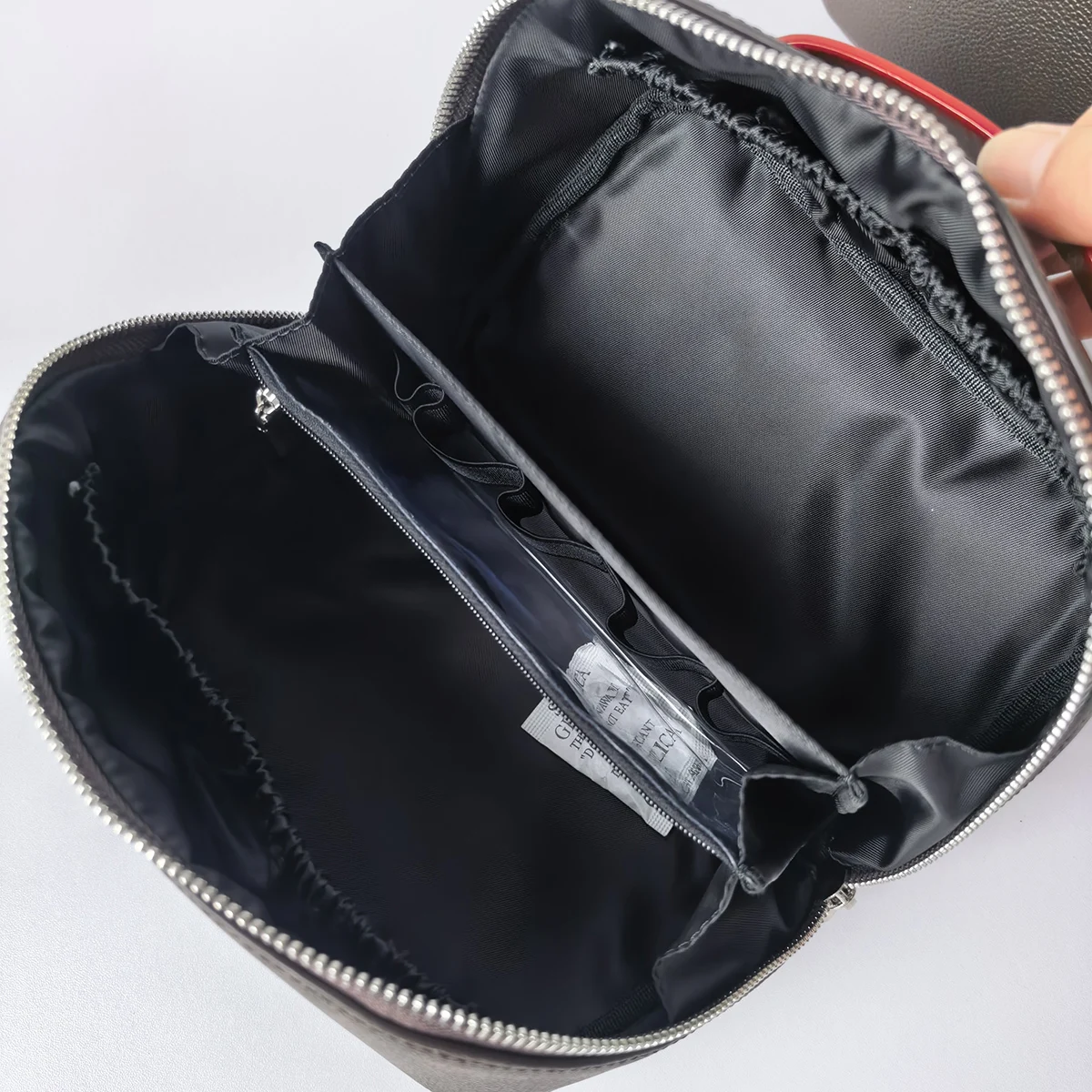 Tragbare Canvas-Beschichtete Wasserdichte Stoff-Kosmetiktasche Große Kapazität Reise-Toilettenartikel-Organizer Unisex Make-up-Organizer Luxus-Tasche – Detail 13