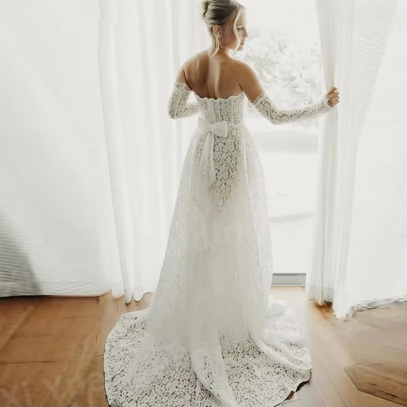 かわいい A ラインの女性のレースのバックレスストラップレスのウェディングドレス Vestido De Novia 長袖花嫁ドレスカスタマイズされたローブ・デ・マリエ