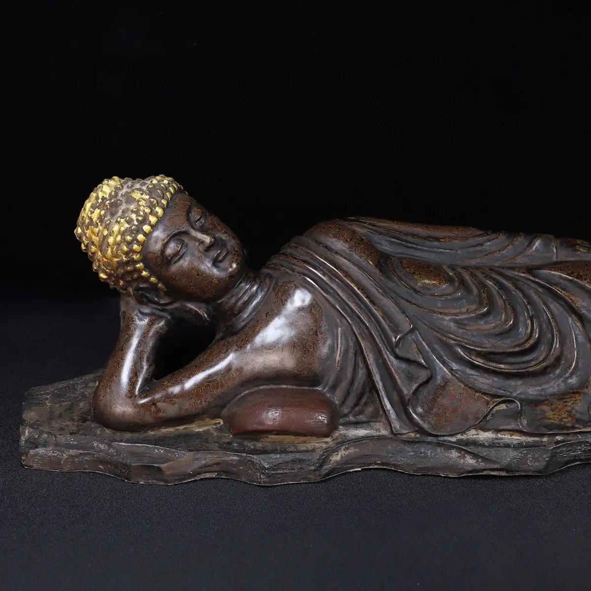 Wooden tire rhino skin lacquered Buddha statue ornament is 82 cm long
