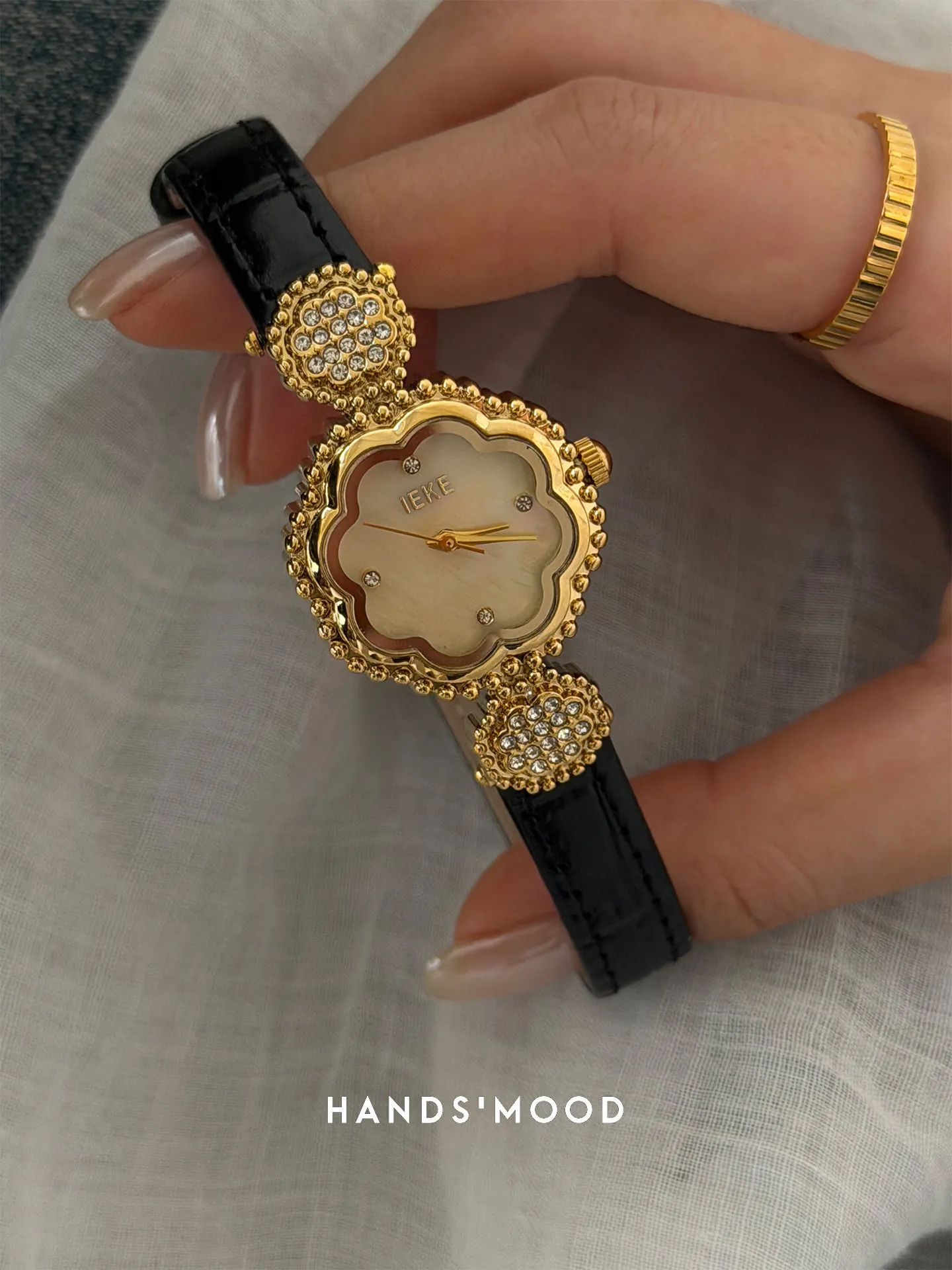New Luxury Vintage Style Elegant Lace And Mother-Of-Pearl Dial Women'S Leather Watch - Premium Selected Timepiece