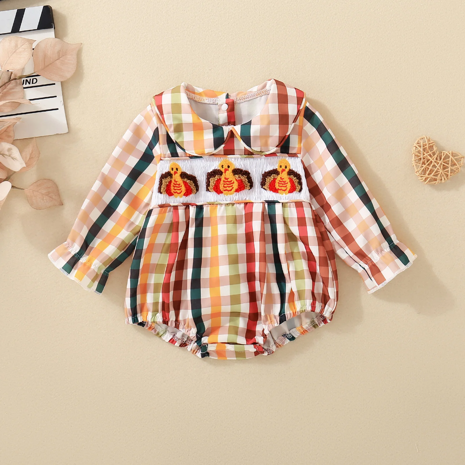 

Autumn and Winter Baby Boy and Girl Chick Embroidered Doll Collar Plaid Triangle Hoodie
