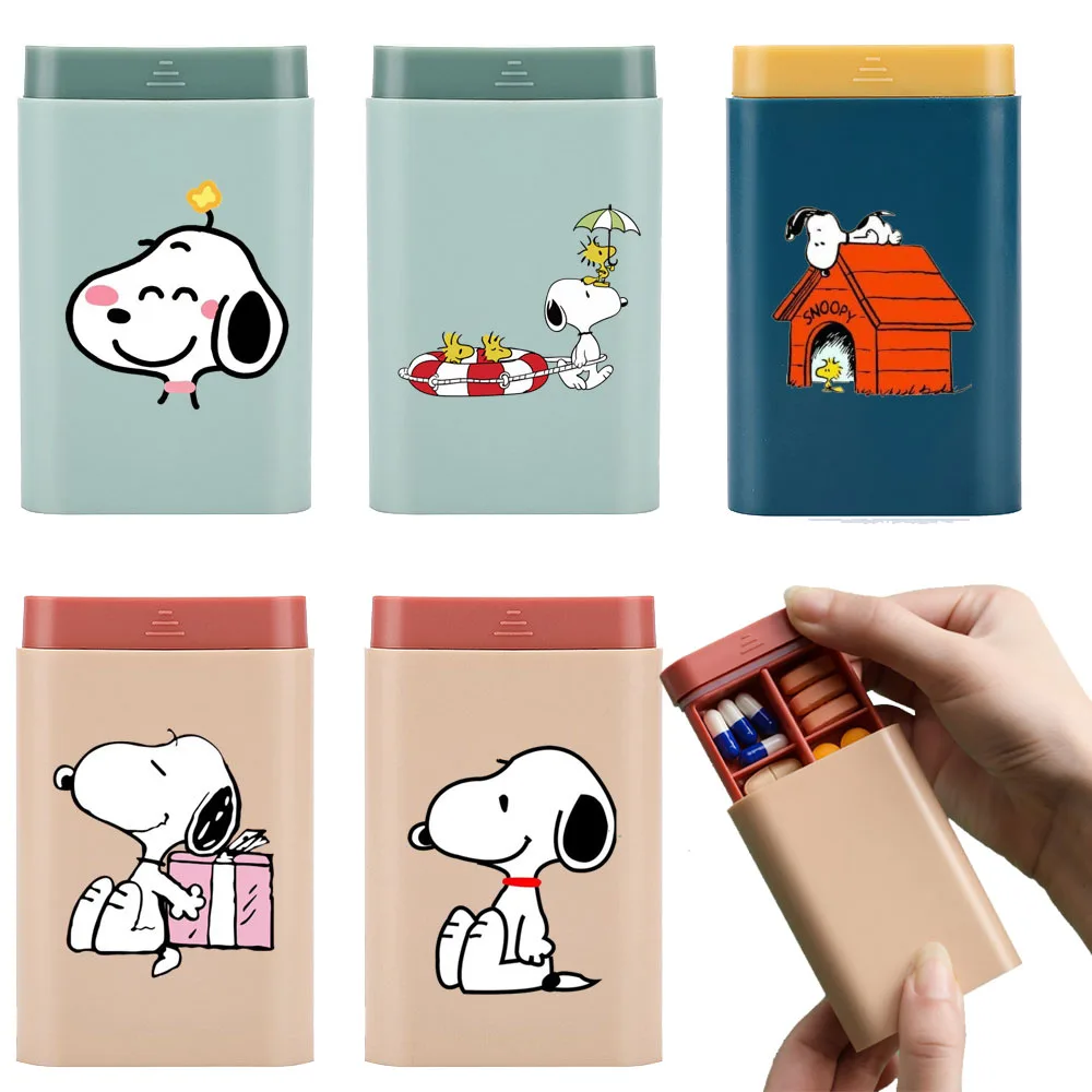 

Коробка для таблеток Snoopy Kawaii, студенческая медицина, изысканная мультяшная фигурка для девочек, украшение, портативная коробка для хранения, подарок на день рождения для мальчика в стиле аниме