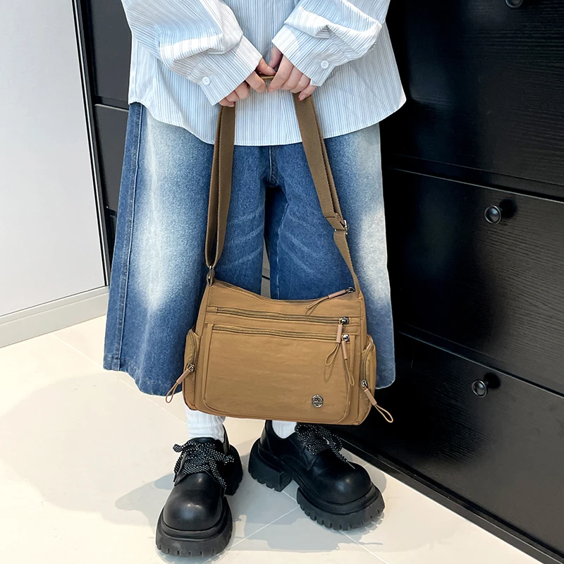 Modische Damen-Umhängetasche mit mehreren Fächern, leicht, geeignet für Einkaufen, Pendeln und den täglichen Gebrauch. – Detail 6