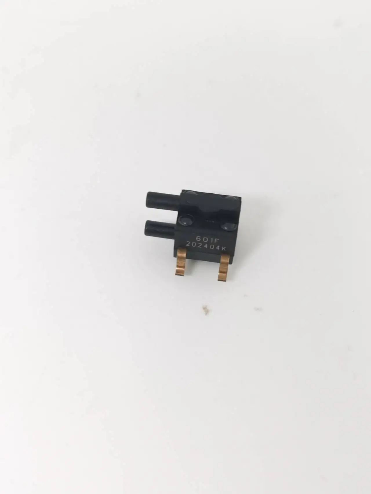 26PC01SMT Honeywell Miniature Low Pressure Sensors: 26PC Series, Uncompensated/Unamplified, 15 psi Pressure Range
