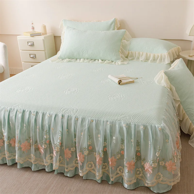 Ice Silk Cooling Bed Mat Lace Trim Bed Skirt Soft Air Conditioning Mat Class A Soft Washable Bed Cover Design Style
