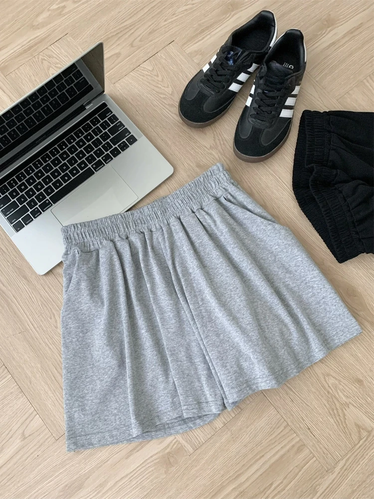 Słodki szyk, estetyka lat 2000, moda koreańska, retro, styl Y2K, zestaw, strój do pracy, garnitur damski, odzież damska, nowości, komplety.