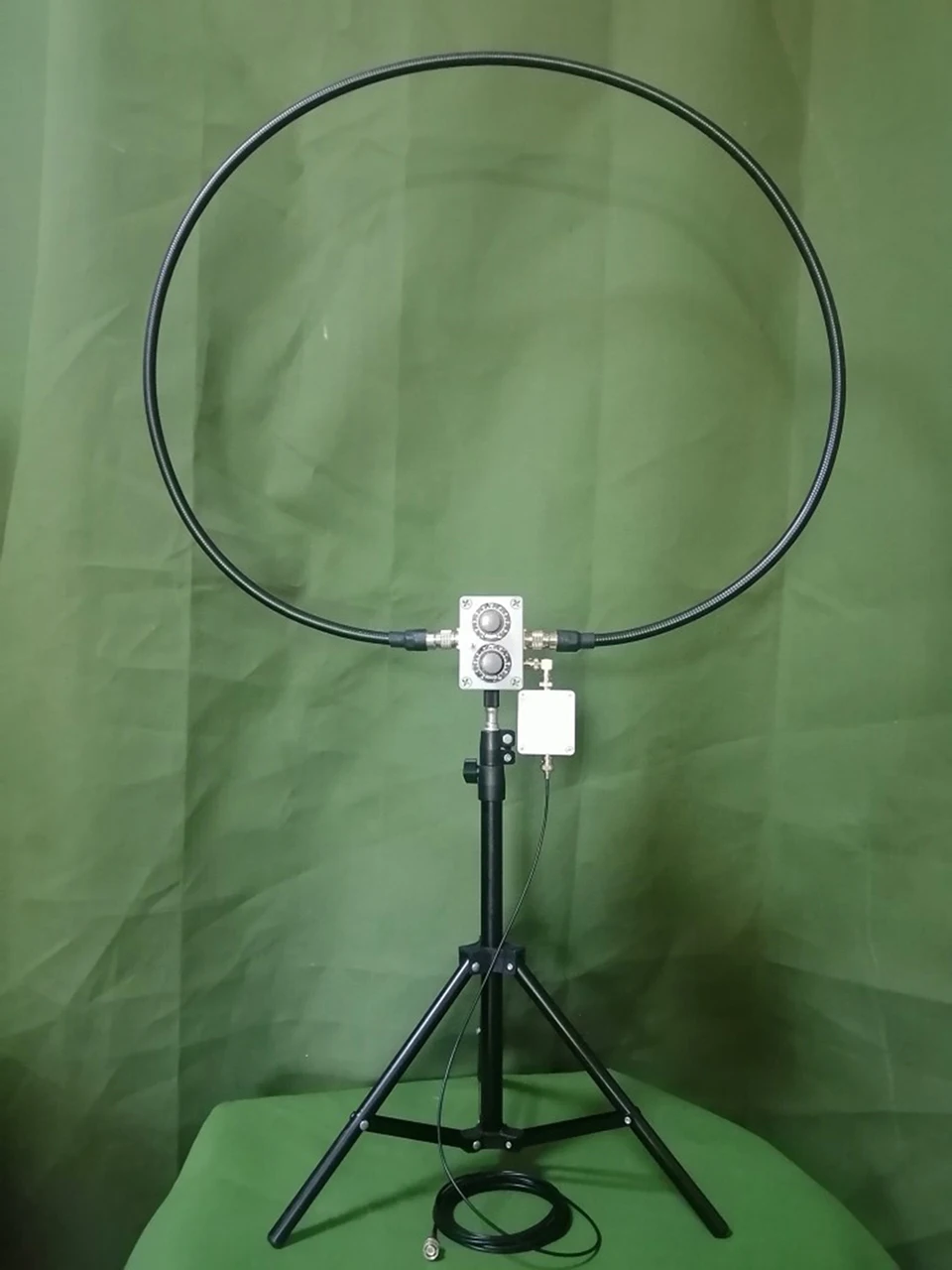 20W QRP Magnetic Loop Antenna Short Wave HF Radio IC-705 HF 5-30MHz FM 76-108MHz VHF 110-150MHz UHF 400-450MHz