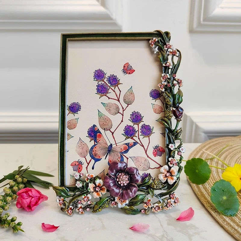 

American Retro Light Luxury Niche Style Picture Frame Romantic Flower Enamel Frame Designer Frames Gravures Home Decoration