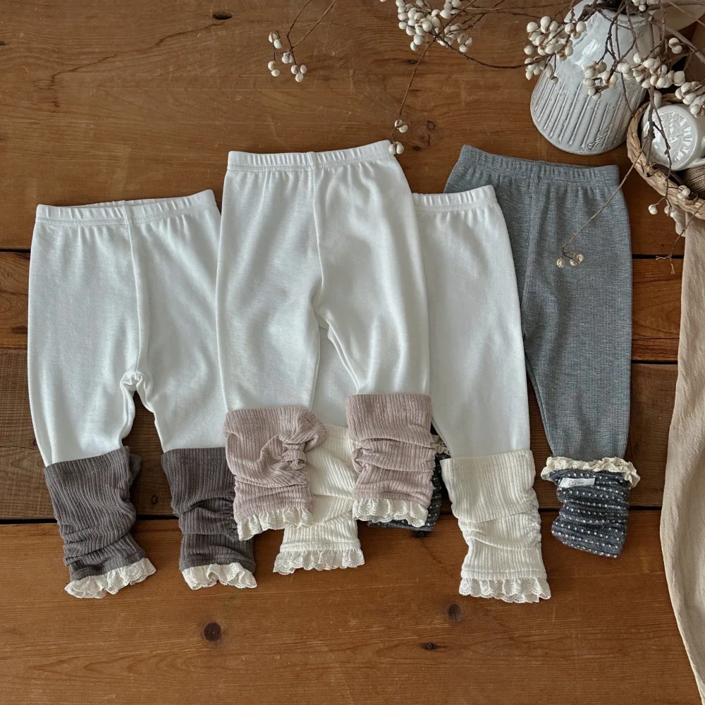 Herbstliche Mädchen-Strickstrumpfhose mit Spitzenrüschen, einfarbig, mit Baumwoll-Einsätzen, weiche, atmungsaktive Kinder-Leggings – Detail 3