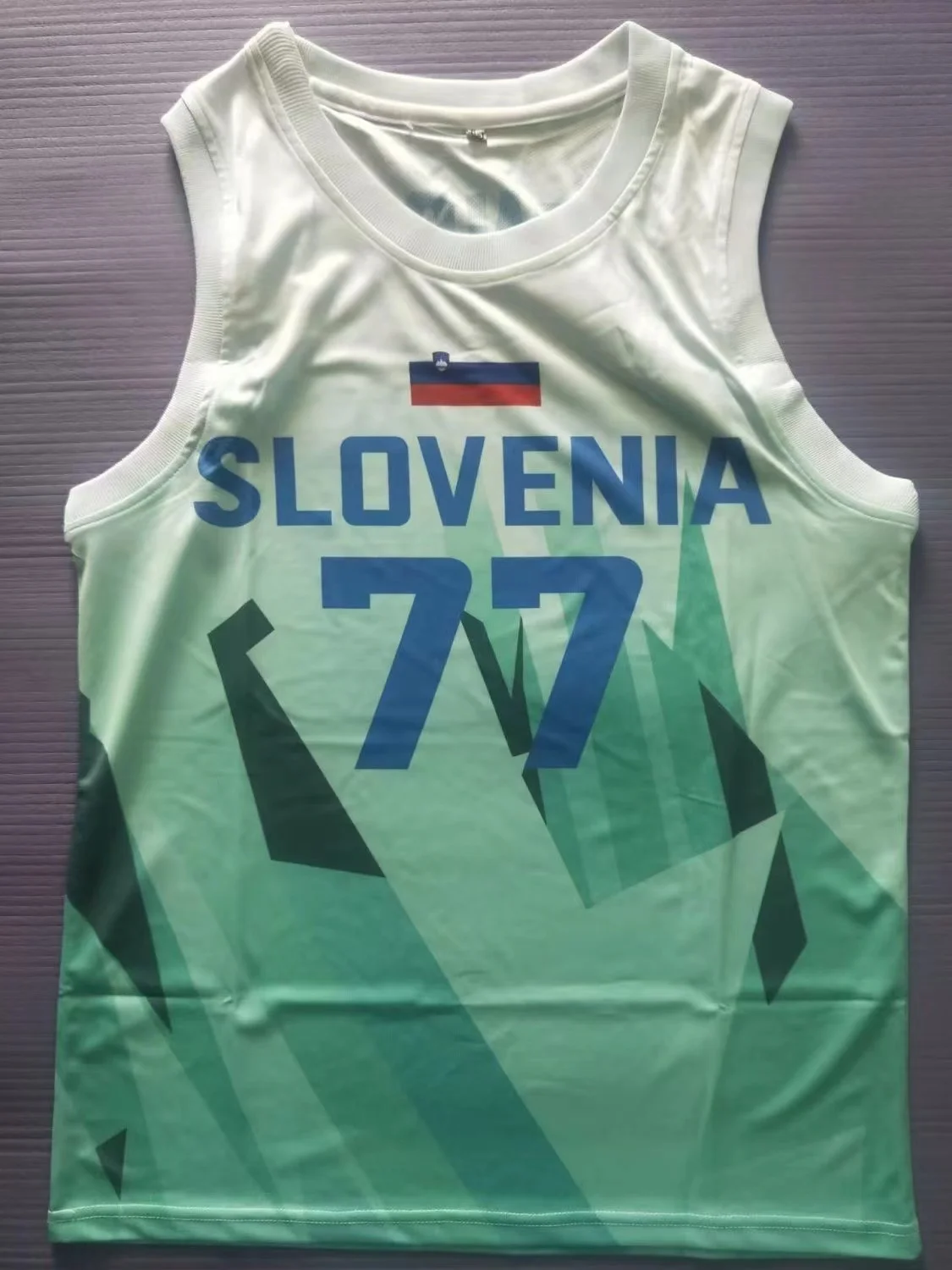 2019 Słowacja 77 Doncic koszulki Koszulka sportowa Nowe koszulki sportowe Hot