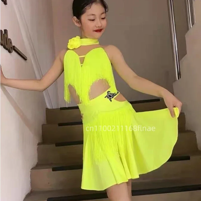 

New High-end Tassel Latin Dance Costume with Split Design for Girls to Perform in Professional Dance Costume Competition