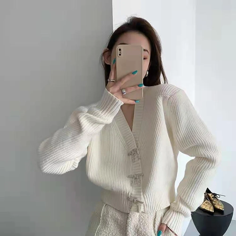 2024 Autumn Winter Fashion Trend Ladies French Retro Knitted Cardigan V-neck Long-sleeved Solid Color Female Loose Sweater