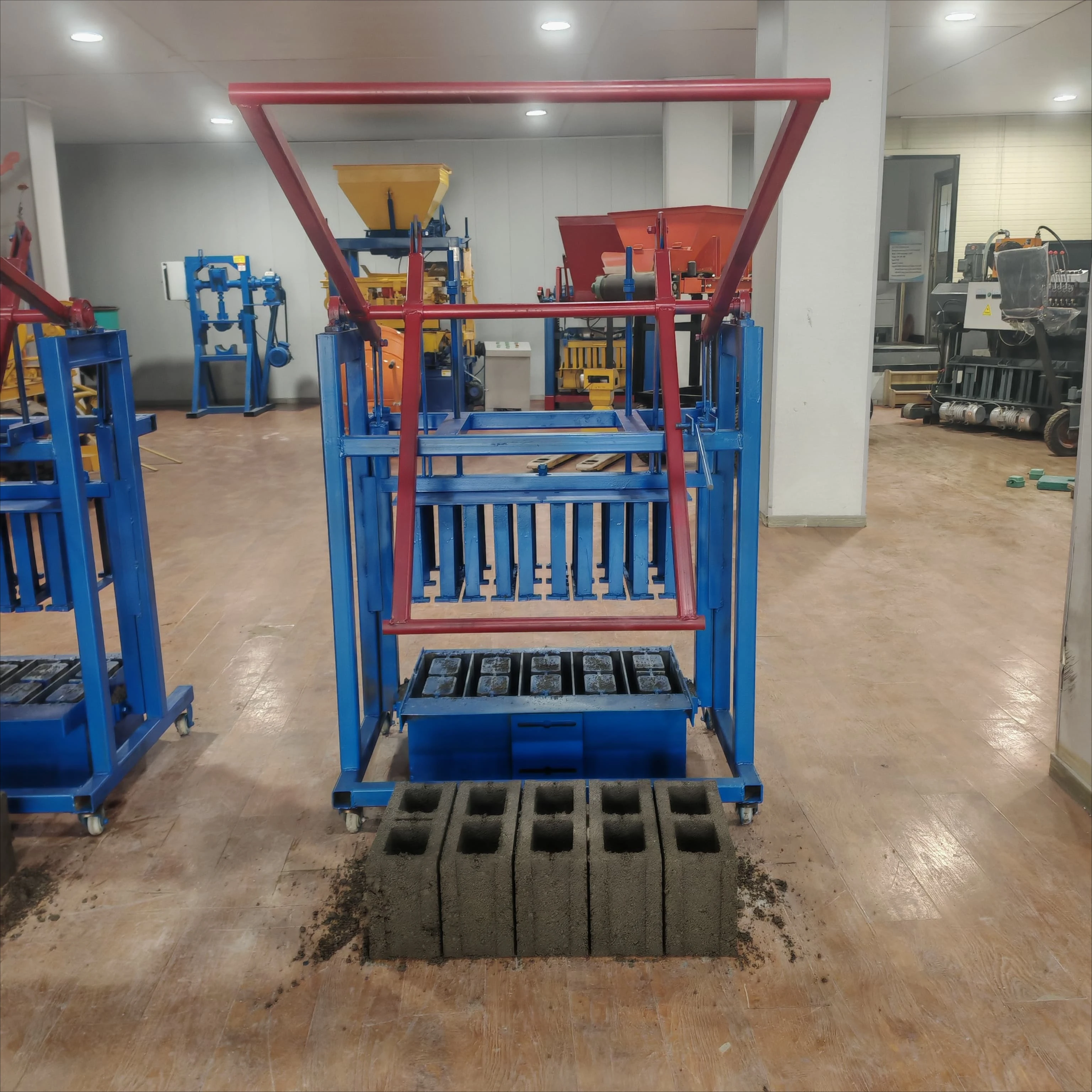 Manufacturer Selling at Low Prices Hollow Block Making Machine Without Power Supply Manual Brick Making Machine