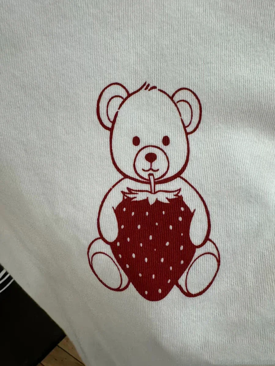 Donna Strawberry Bear Print Cute t-shirt 2024 Summer o-collo manica corta donna Casual Sweet Fashion Tshirt Y2k top