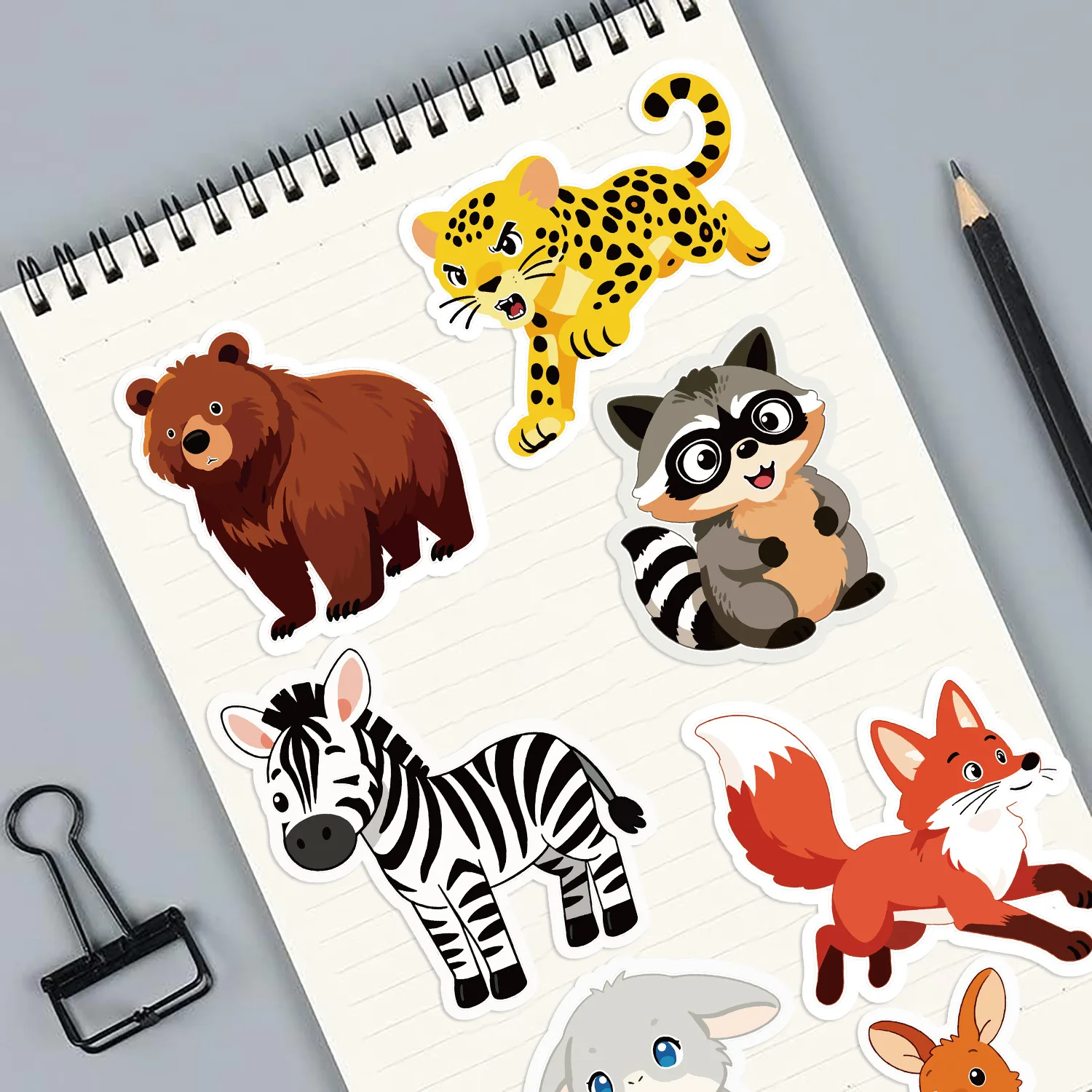 8/16/24 szt. Wodoodporne naklejki wielokrotnego użytku z motywem zwierząt z kreskówek do samodzielnego tworzenia twarzy, do dekoracji puzzli, na lodówkę, półkę na zabawki, szufladę